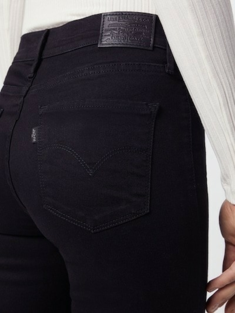 Levi's Women's High-Rise Skinny Jeans — Black
